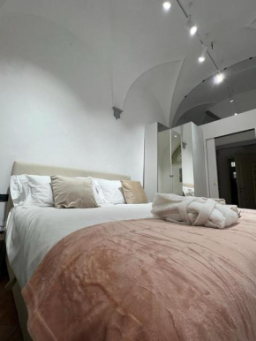 Elegant Apartment in Santo Spirito's heart